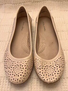 Solanz Womens Flats Size 9 Beige Woven Design Upper Slip-On Ballet Style